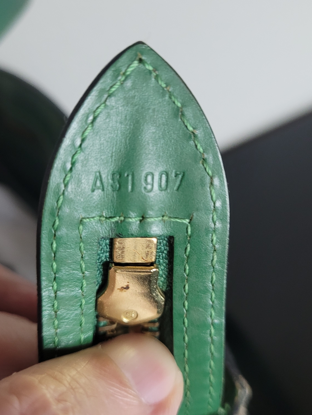 LOUIS VUITTON Saint Jacques Vintage Epi Leather Bag. - Picture 11 of 15